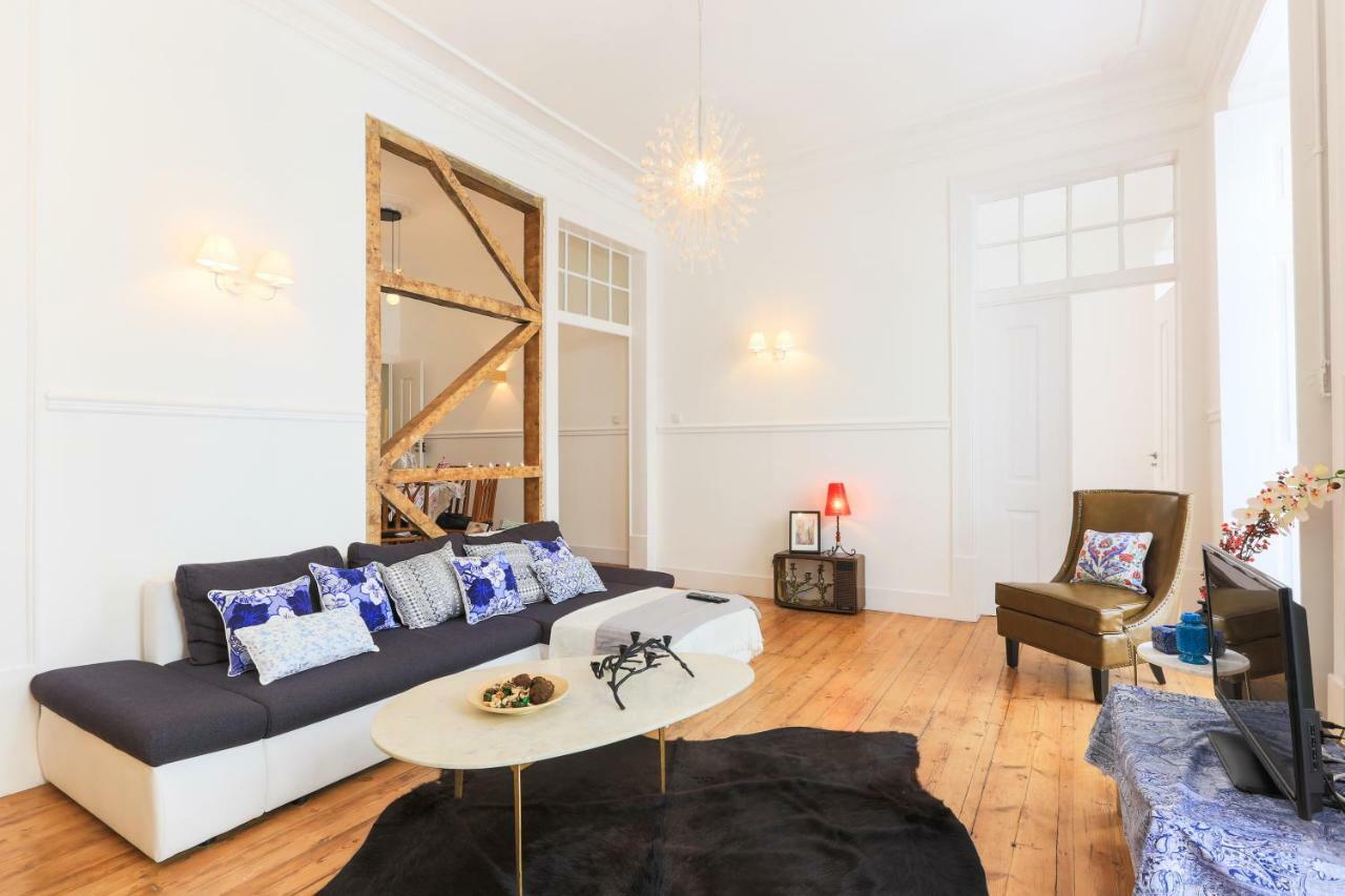 Lisbon Secret & Charming Baixa 4 Bedroom Apartment ภายนอก รูปภาพ
