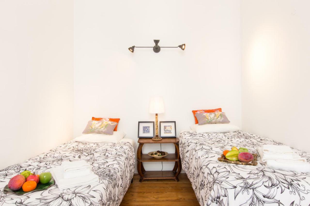 Lisbon Secret & Charming Baixa 4 Bedroom Apartment ภายนอก รูปภาพ