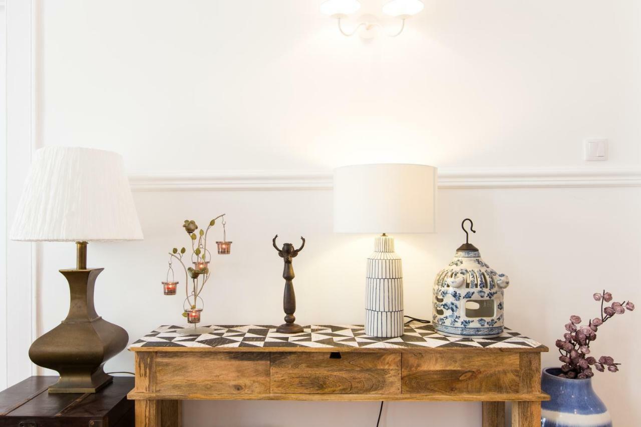 Lisbon Secret & Charming Baixa 4 Bedroom Apartment ภายนอก รูปภาพ